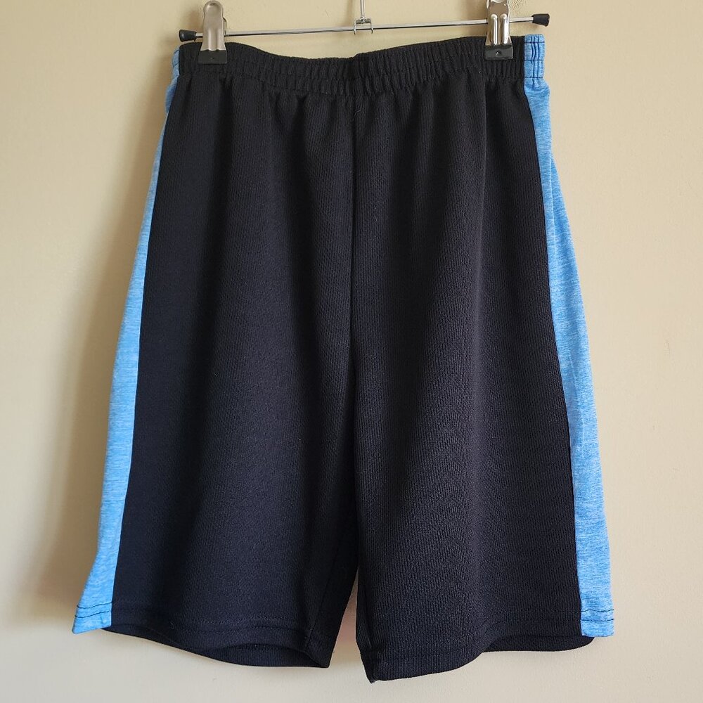 Quad Seven Boys Performance Mesh Basketball Short Size 12/14
